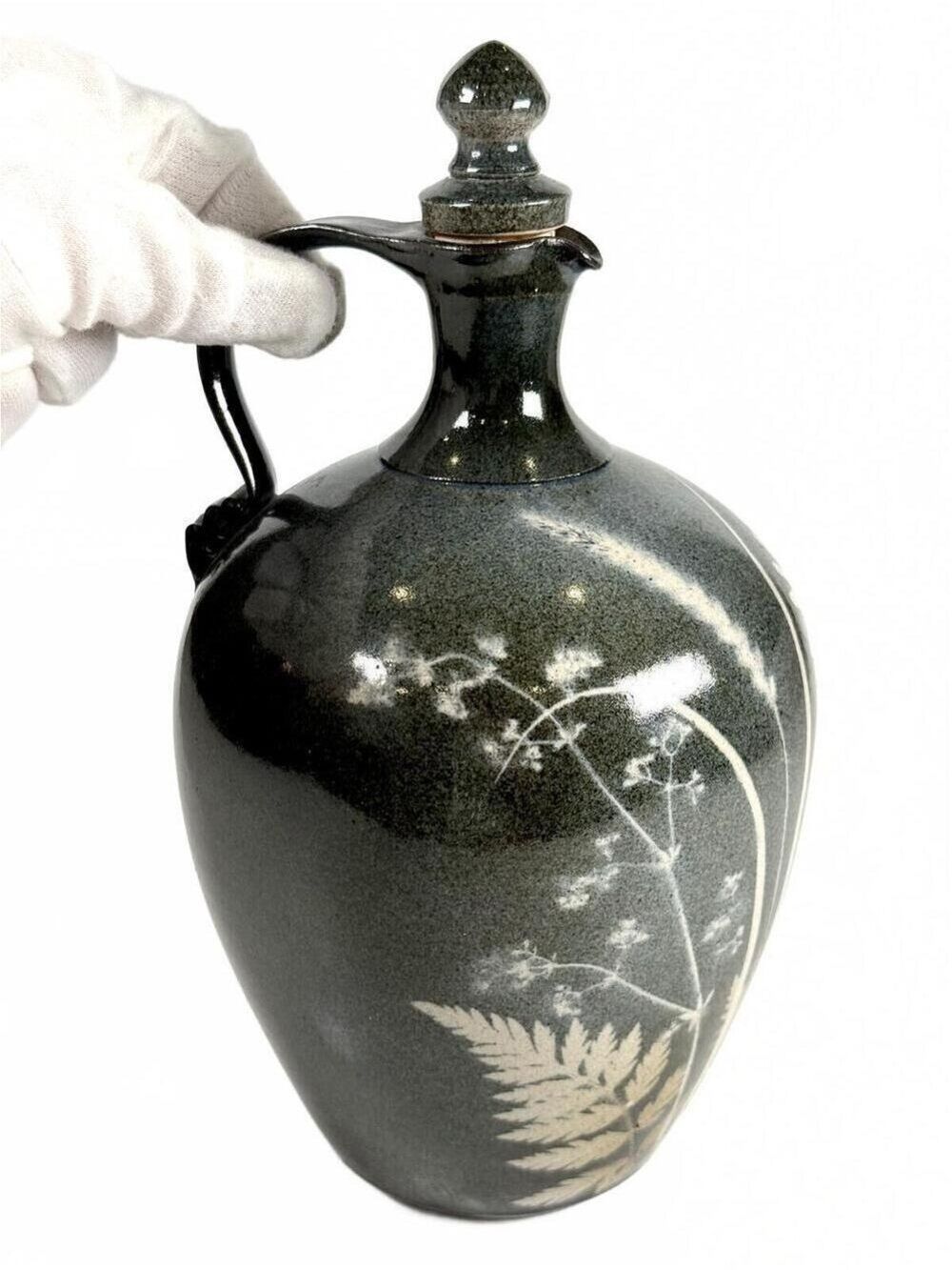 Vintage Studio Stoneware Ewer Pitcher Decanter Black Botanical Floral Signed - Picture 3 of 9